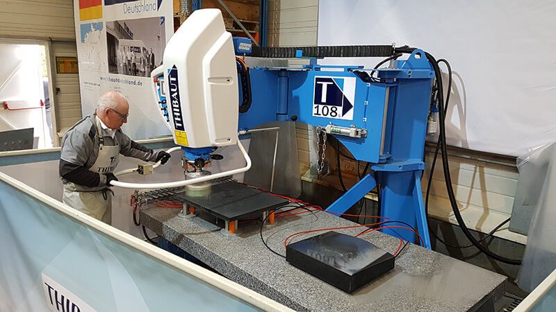 T108 en usinage avec la nouvelle tête de polissage à satellites