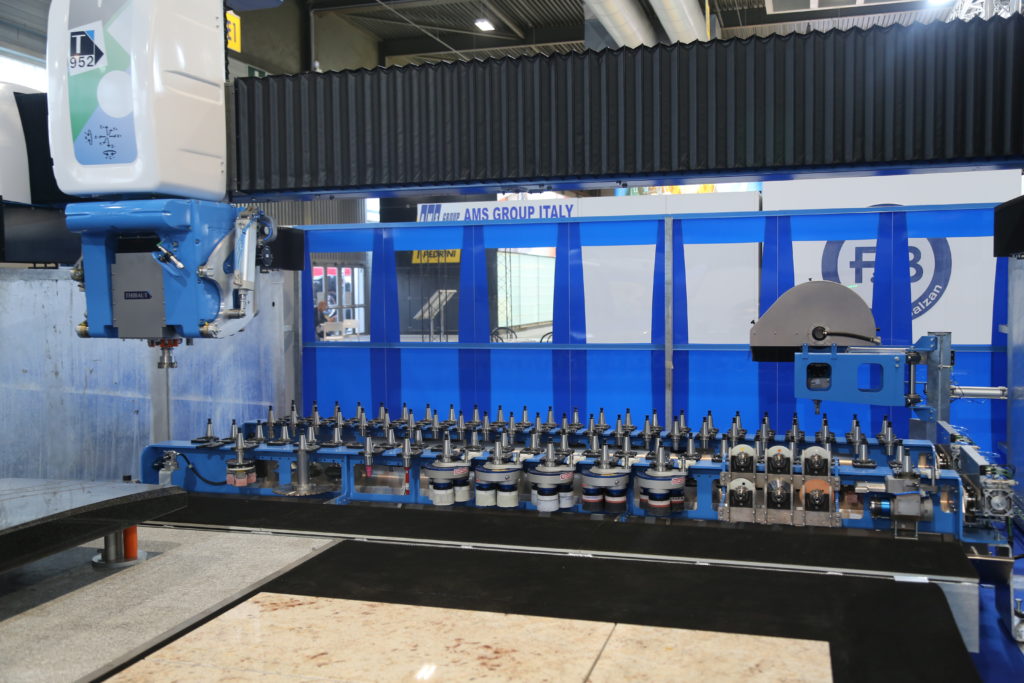 t952 CNC-Maschine thibaut Werkzeugkapazität im Magazin
