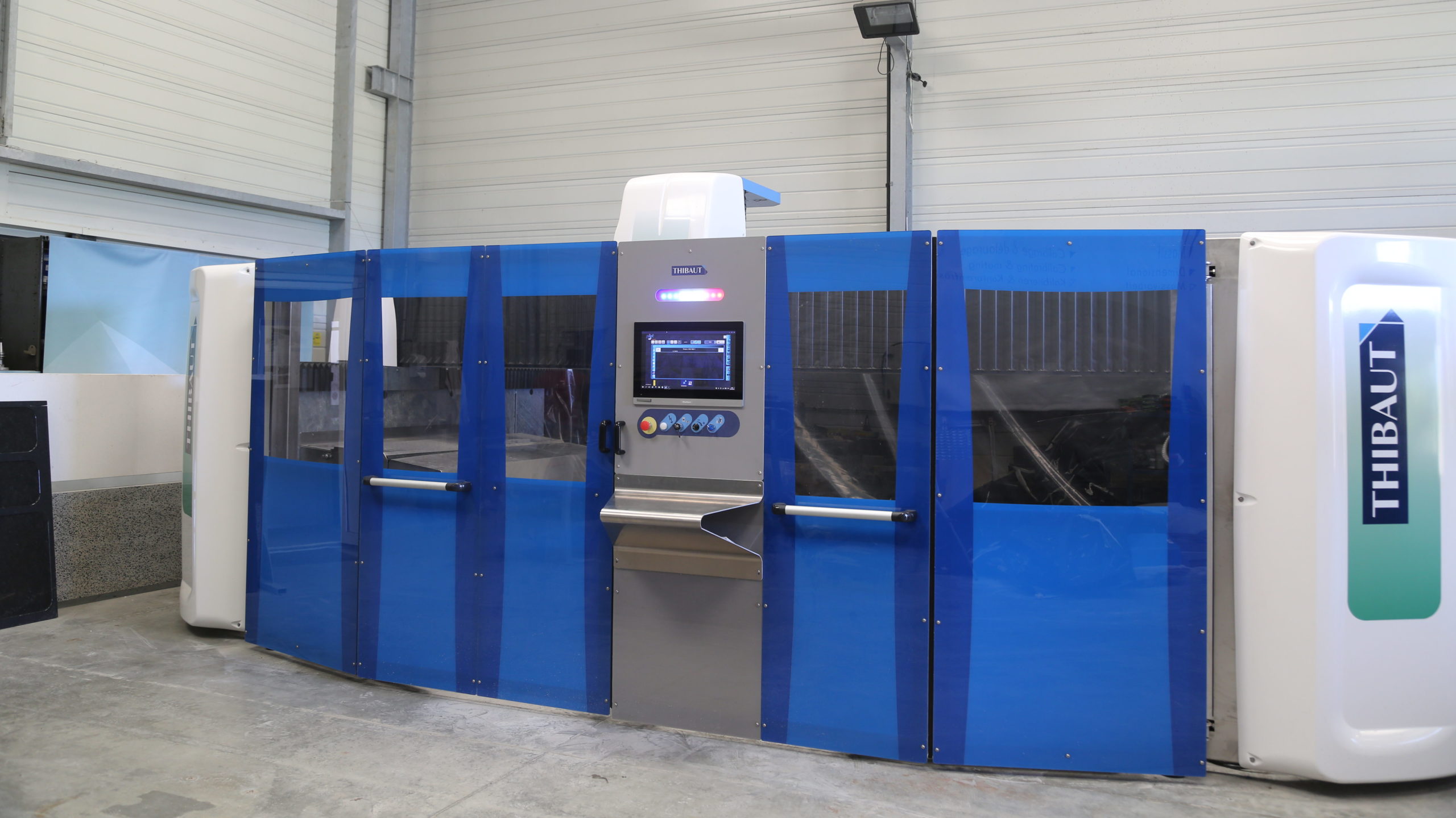 general view machining centre t812 v5 thibaut
