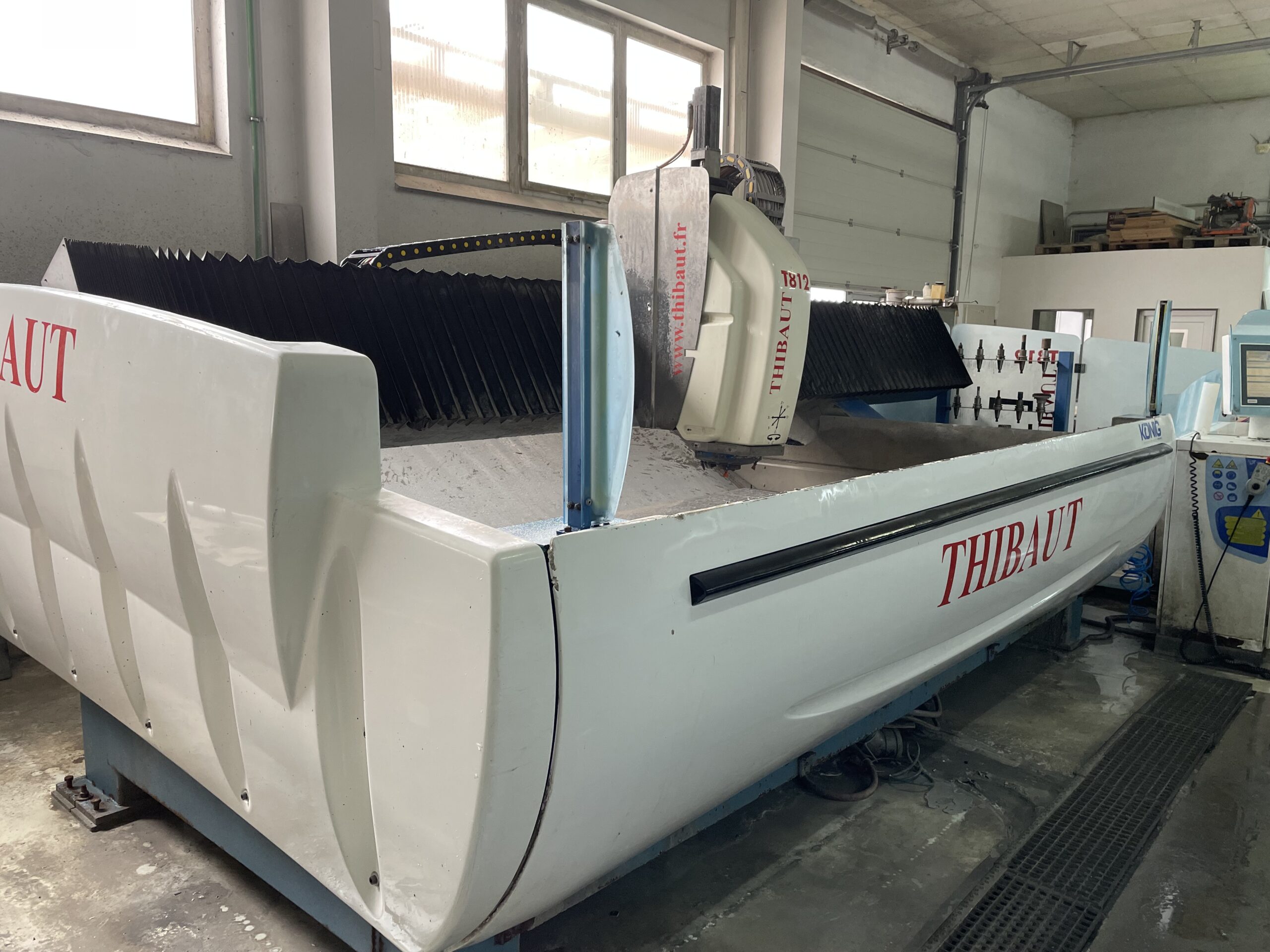 Second hand machining centre Thibaut T812 V1 4-axis