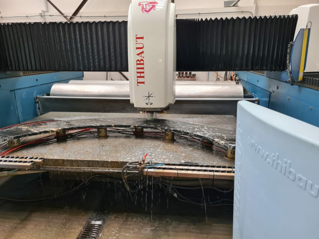 Centre d’usinage d’occasion Thibaut T818 V2 M5