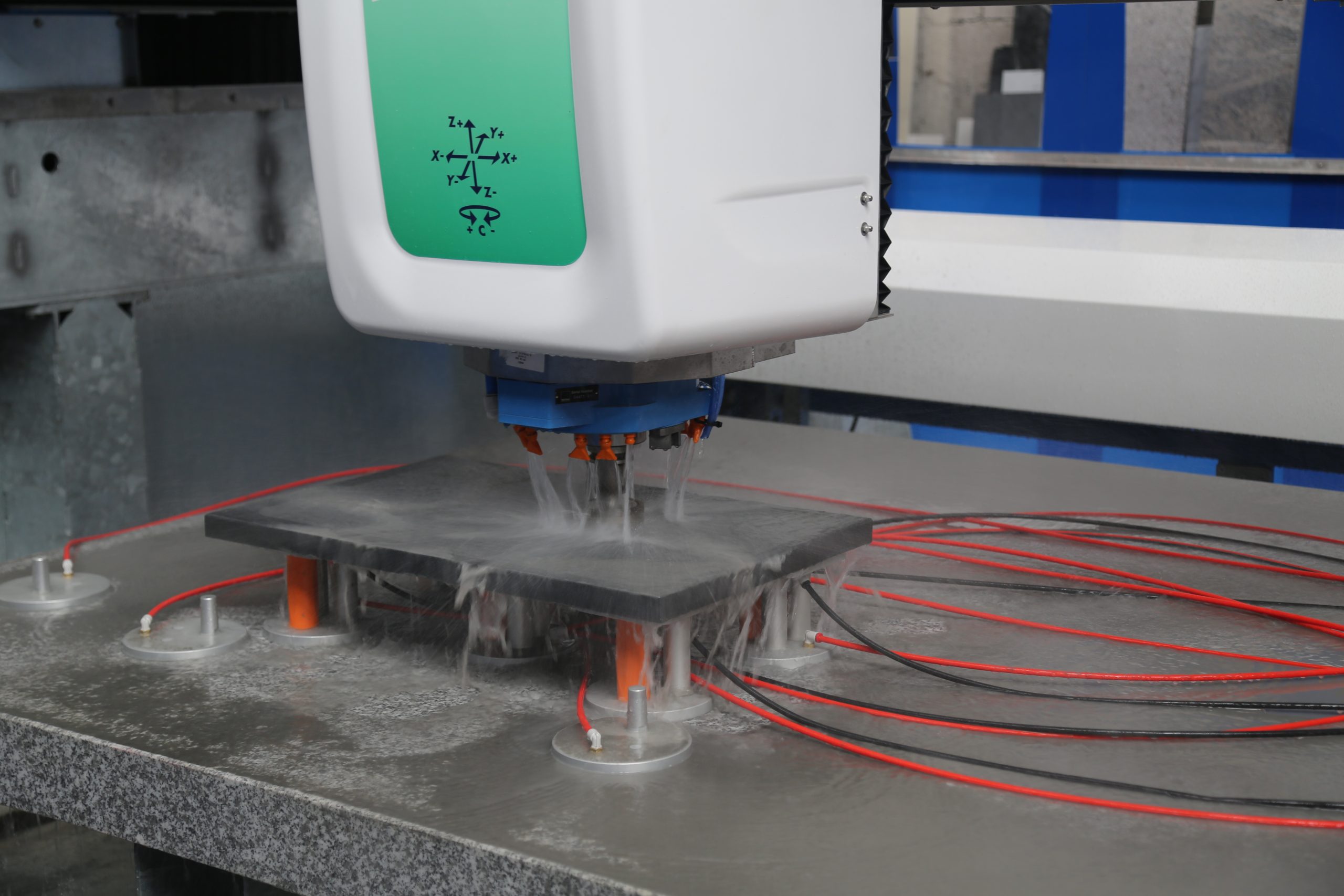 T812 V5 M (3 & 4 axes)