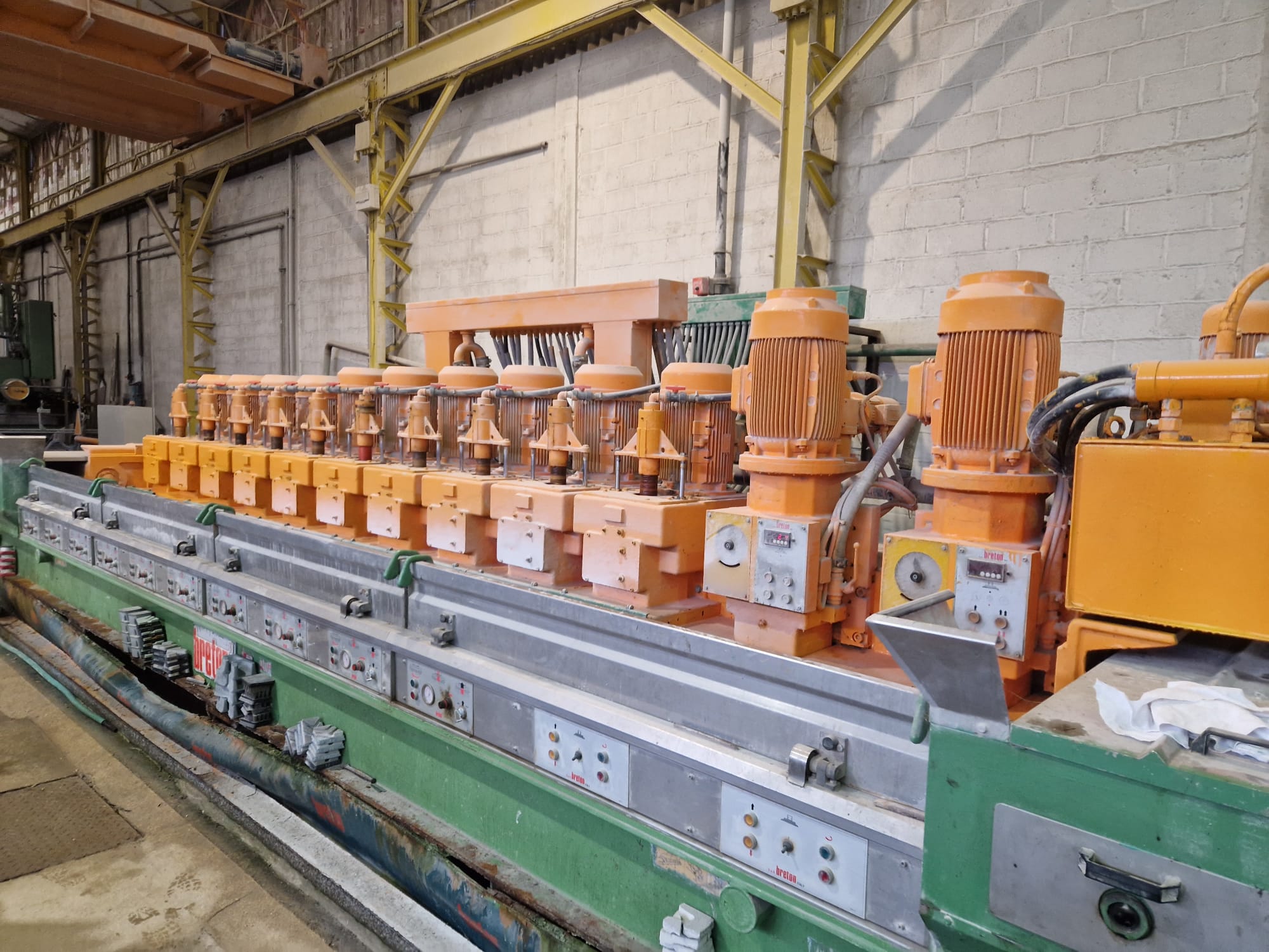 Machine Thibaut Ligne de polissage d&rsquo;occasion Breton KFT200/210