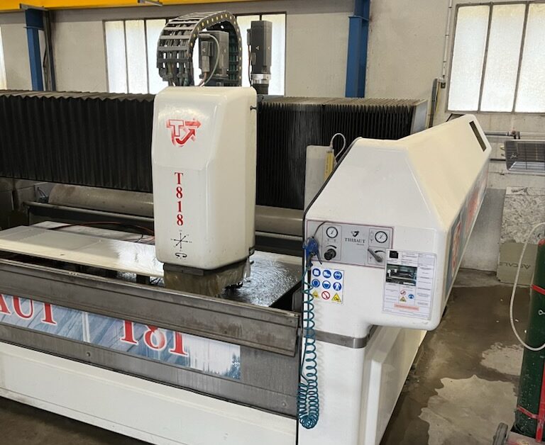 Centre d&rsquo;usinage 4 axes Thibaut T818 V1 B d&rsquo;occasion