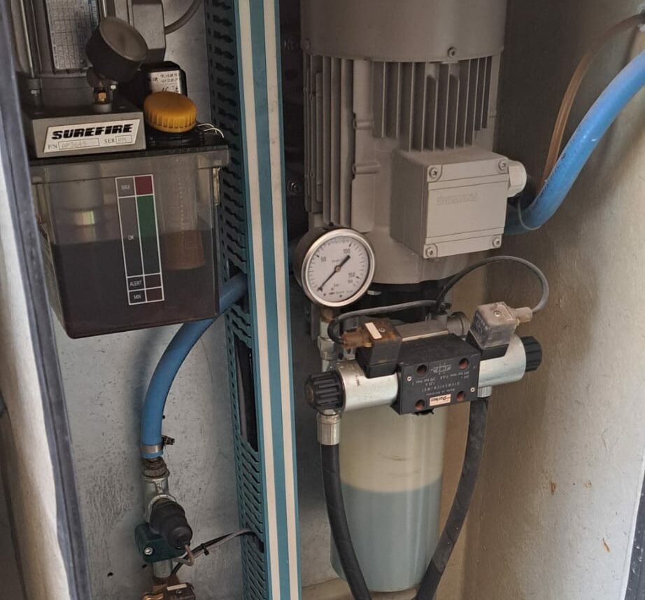 Used Thibaut TC525 bridge saw