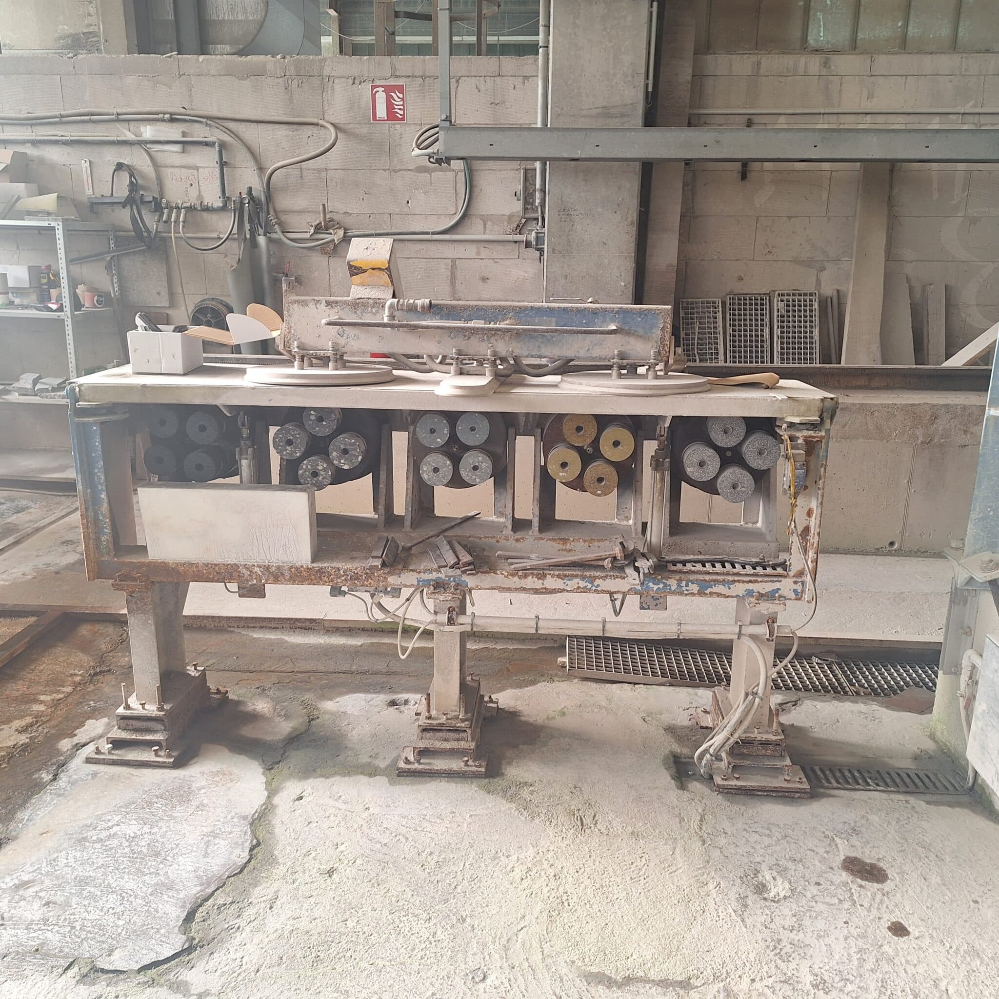 Gebrauchte Kantenschleifmaschine Thibaut T682